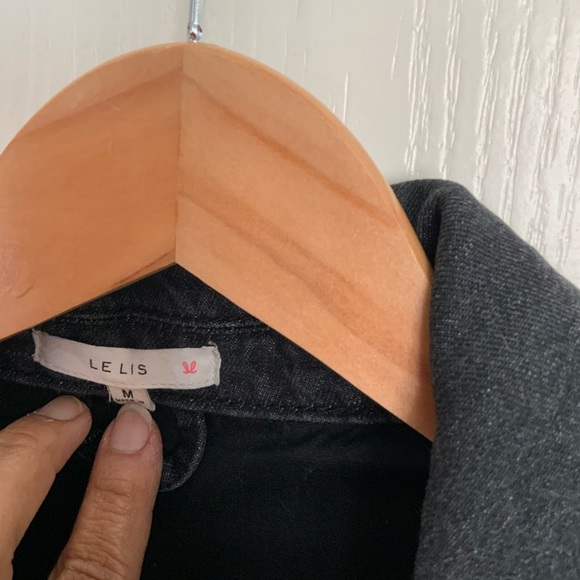 Le Lis Black Jean Cropped Jacket with Ruffle Accents SZ medium - Picture 4 of 6